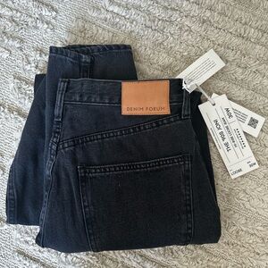 NWT ARITZIA DENIM FORUM jeans. ‘90s high rise loose jeans in black